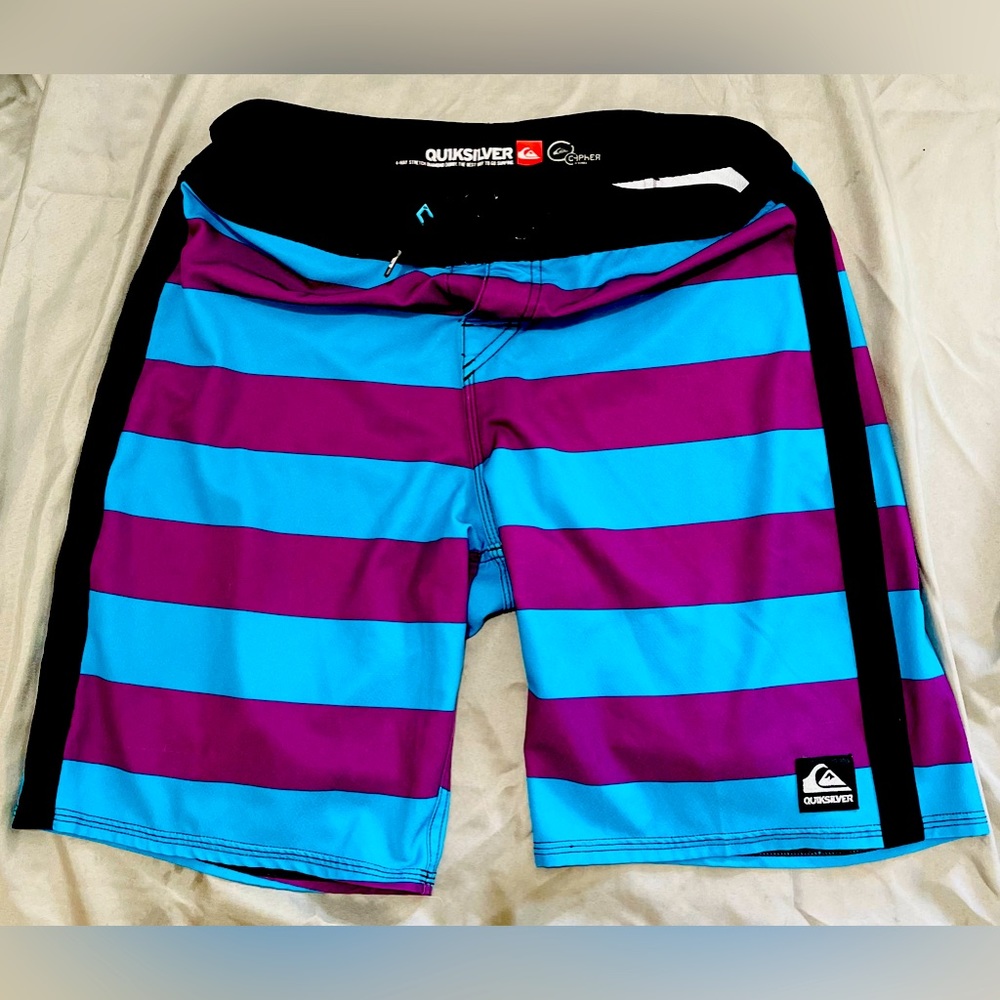 Quicksilver Board Shorts Size 31W.
